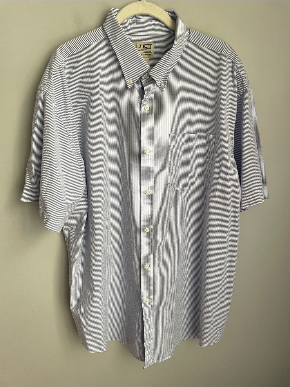 L.L. Bean Blue Seersucker Short Sleeve Button-Down Traditional Fit Shirt XL